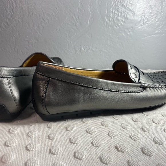 Vaneli Adrik Loafer (Women) - Picture 12 of 15